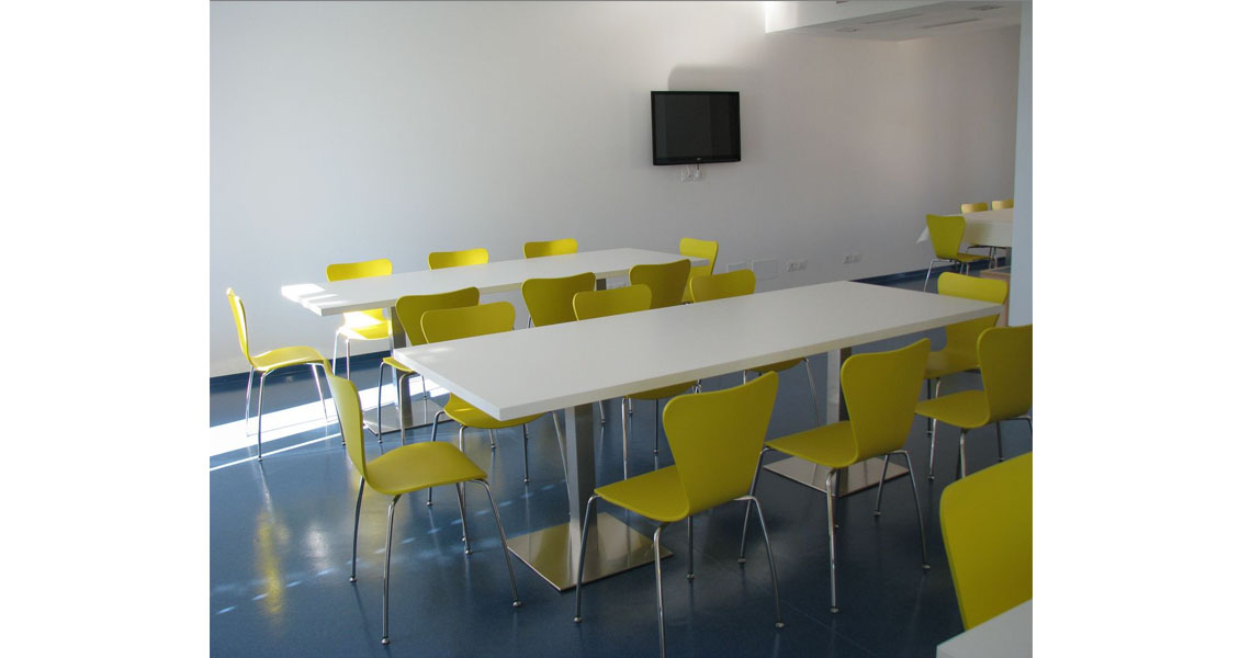 sedie-e-tavoli-per-sala-mensa-aziendale-scolastica-self-service-img-10