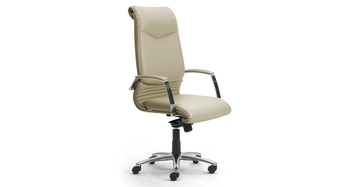 Poltrone in pelle per ufficio direzionale leyform Poltrone presidenziali ufficio