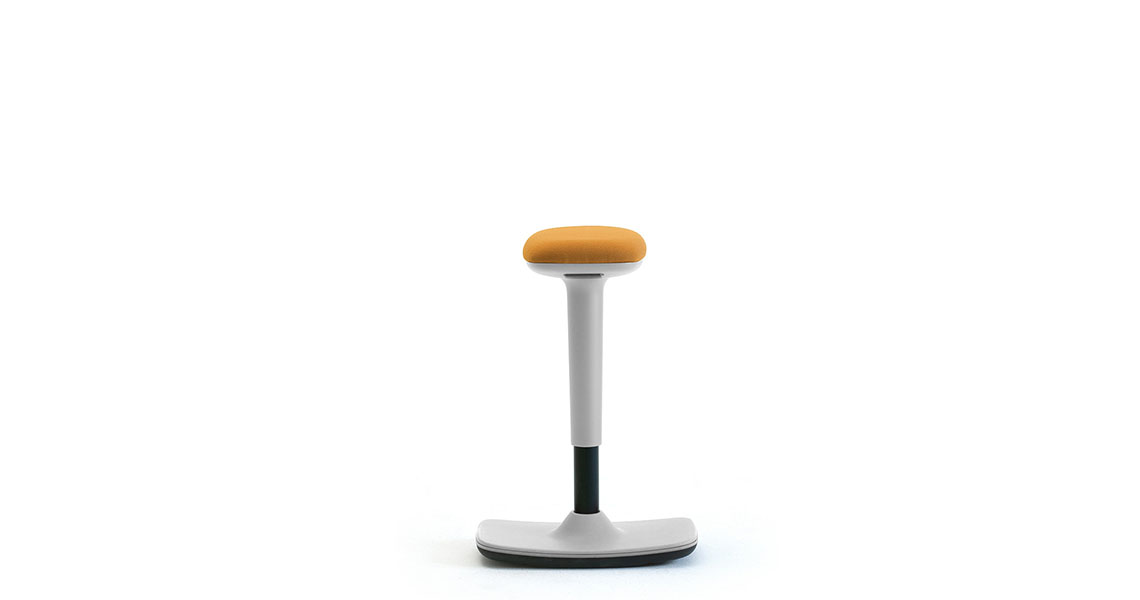 sgabello-oscillante-sedile-ergonomico-p-lavoro-in-piedi-twist-img-06