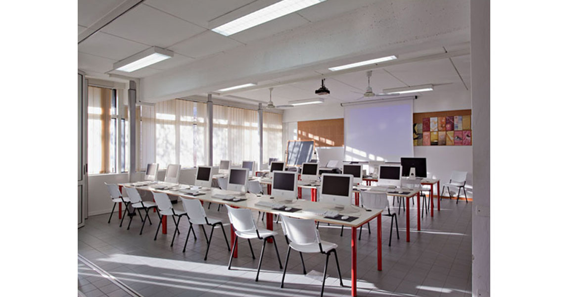 Chairs and tables for libraries, lecture rooms and training rooms