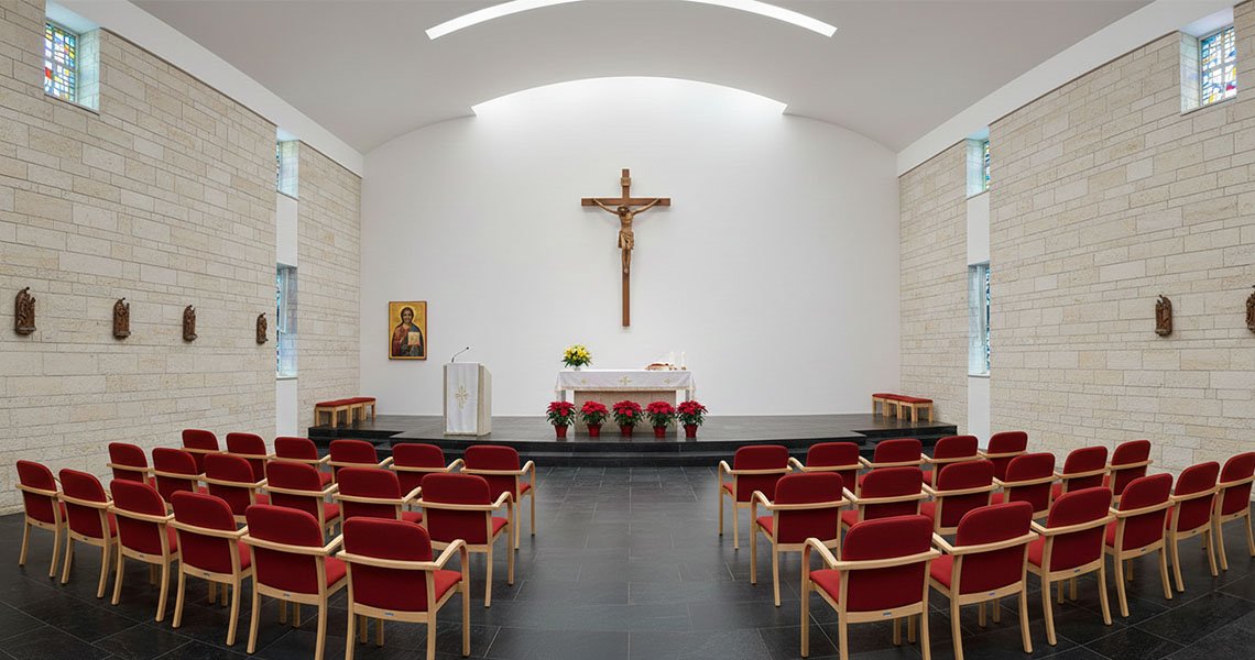 modern-design-cathedral-and-church-seating-solutions-img-37