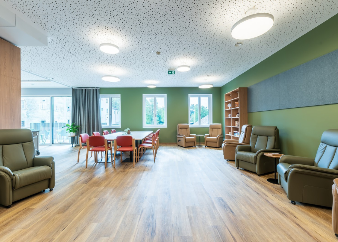 nursing-home-chairs-5