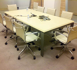 Sedie per tavolo riunioni e incontri dal design minimal e sottile