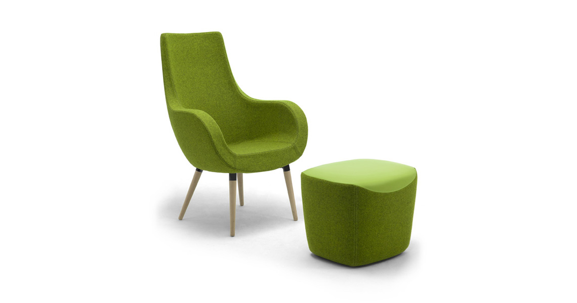 poltrona relax lounge egg chair dal design a uovo per sala attesa e hall hotel, albergo Victoria