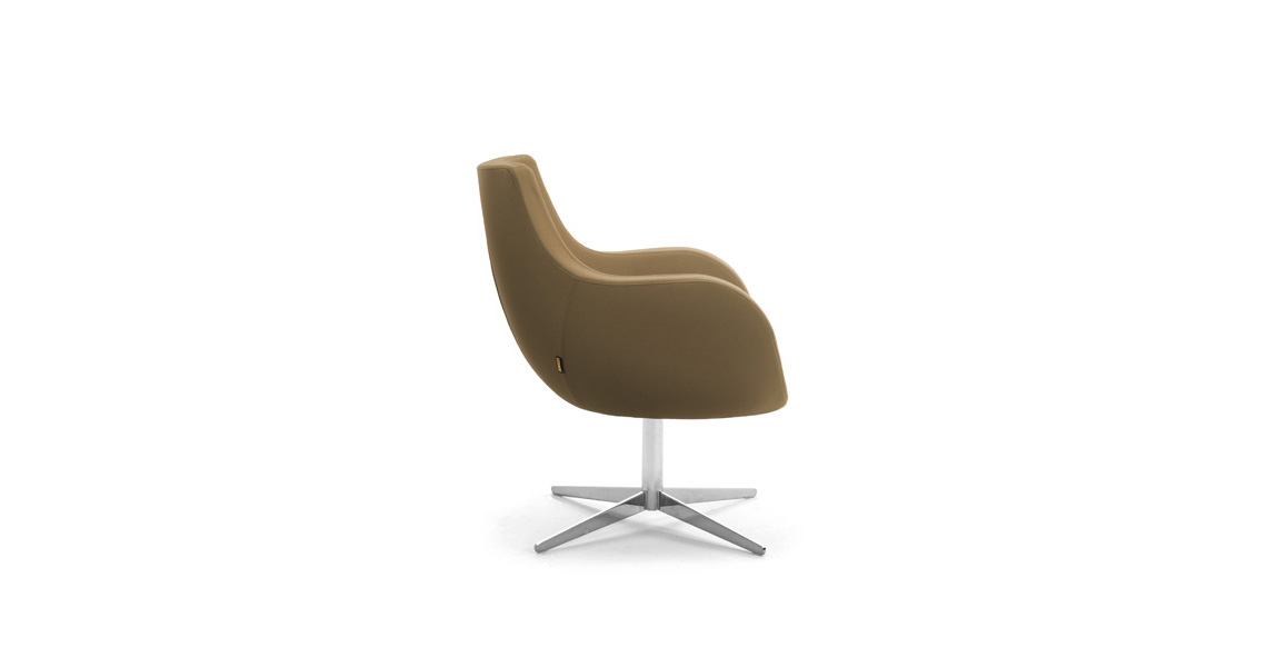 poltrona relax lounge egg chair dal design a uovo per sala attesa, atrio ingresso hotel, clinica, ufficio Victoria