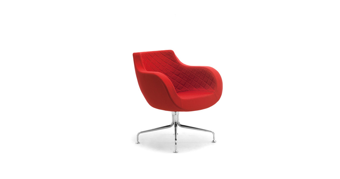 poltrona relax lounge egg chair dal design a uovo per sala attesa clinica medica Victoria