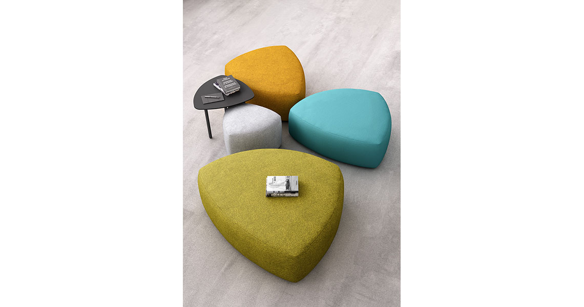 pouf-colorato-p-arredo-moderno-hall-open-space-gogo-img-09