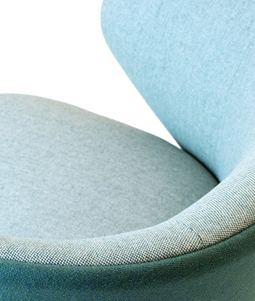 poltrona-lounge-chair-p-grande-relax-c-tavolo-alise-dettaglio-img-01