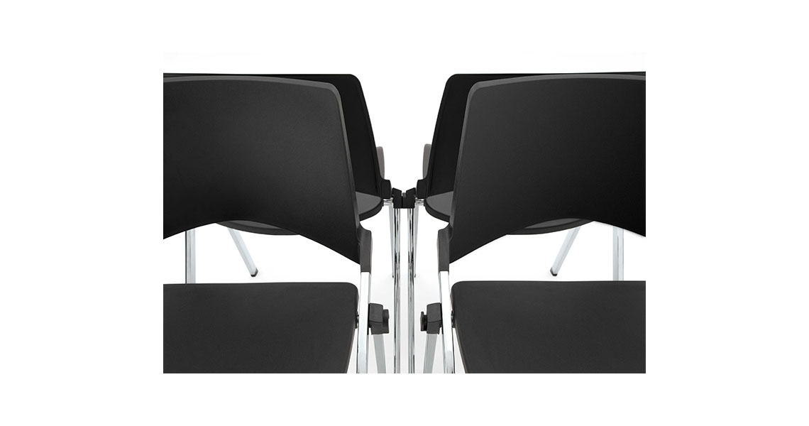 sedie-conferenze-c-scrittoio-accatastabili-in-plastica-key-ok-img-23