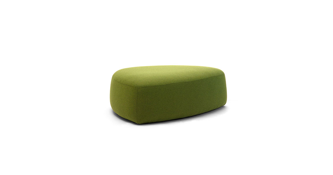 pouf-ottomans-w-modern-colours-f-open-space-hall-gogo-img-03