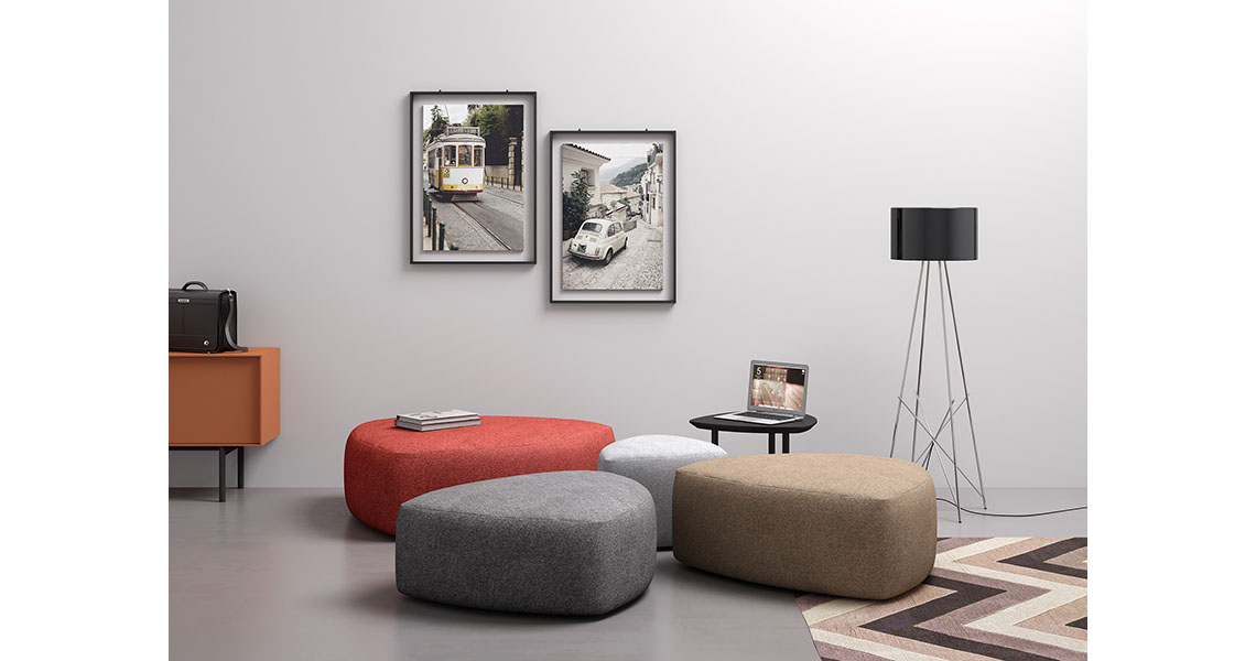 pouf-ottomans-w-modern-colours-f-open-space-hall-gogo-img-10