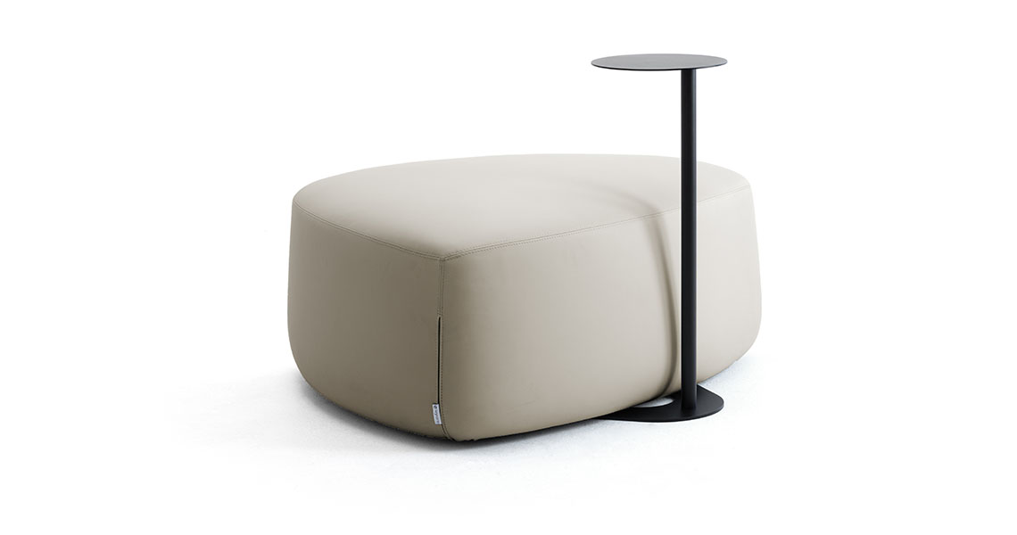 c-shaped-table-f-modern-pouf-armchair-sofa-orion-img-02